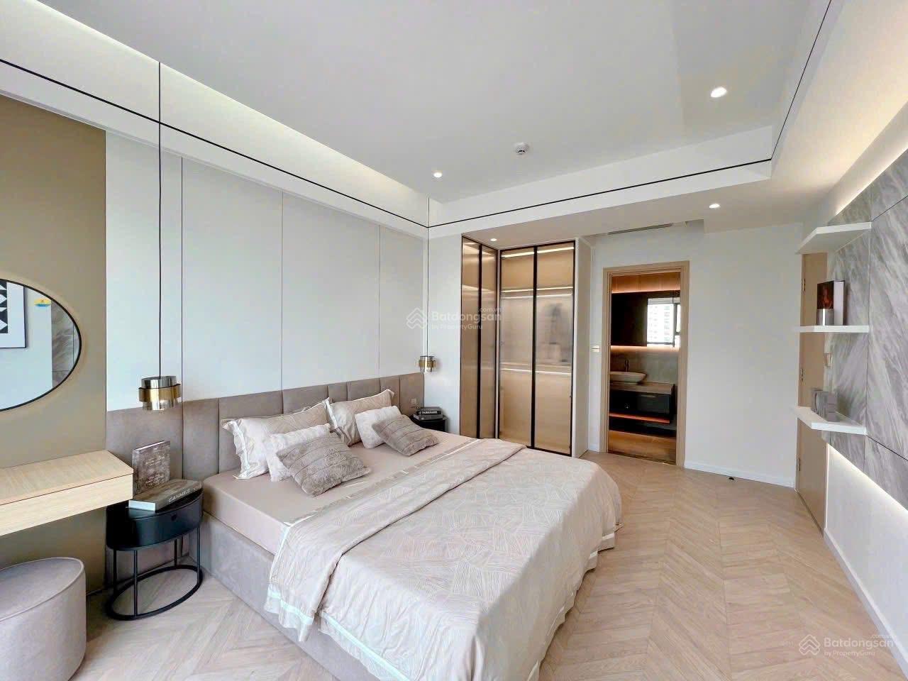 Cần Bán gấp căn hộ Saigon South Residences 3PN 2WC Nhà mới đẹp view Hướng Đông thoáng mát giá tốt