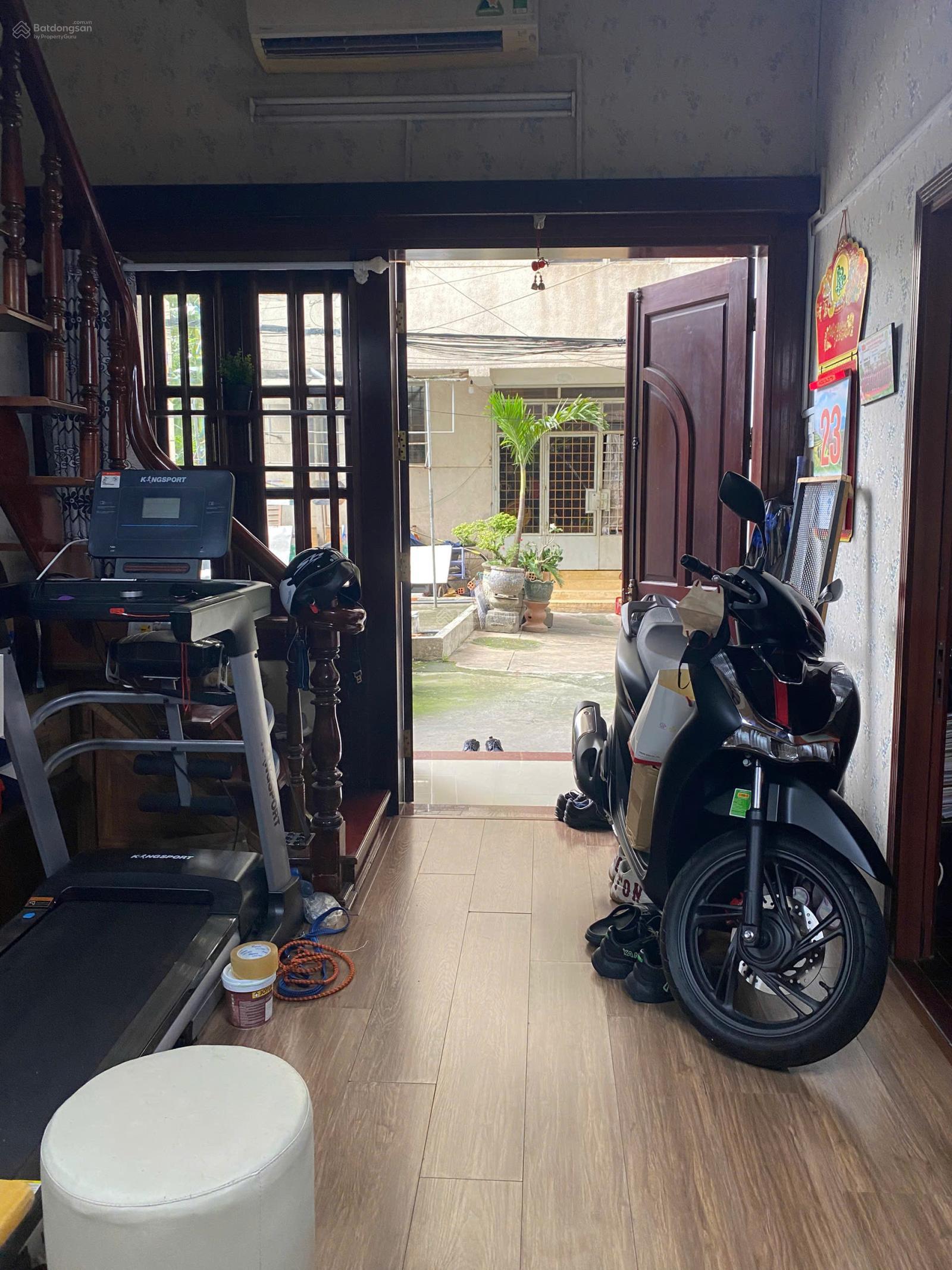 Bán căn hộ tầng trệt chung cư 675 Nguyễn Kiệm, P. 9, Phú Nhuận, diện tích 87m2 ngang 6m, giá 6,5 tỷ