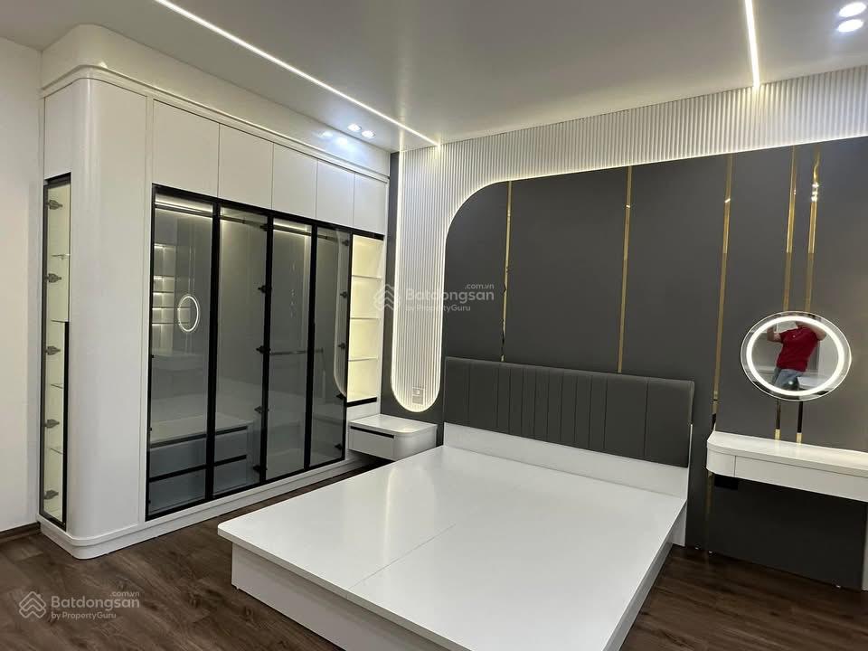 Mặt đường Dân Lập, 5 tầng cầu thang máy, Lê Chân, Hải Phòng