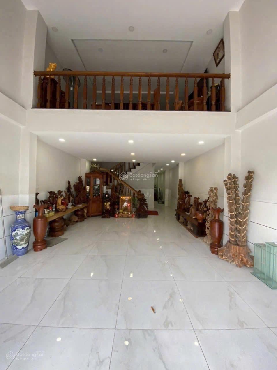 Hàng hiếm chính chủ nhờ bán nhà 5 tầng mặt tiền Điện Biên Phủ, mới đẹp, sang xịn mịn. Giá 14.8 tỷ