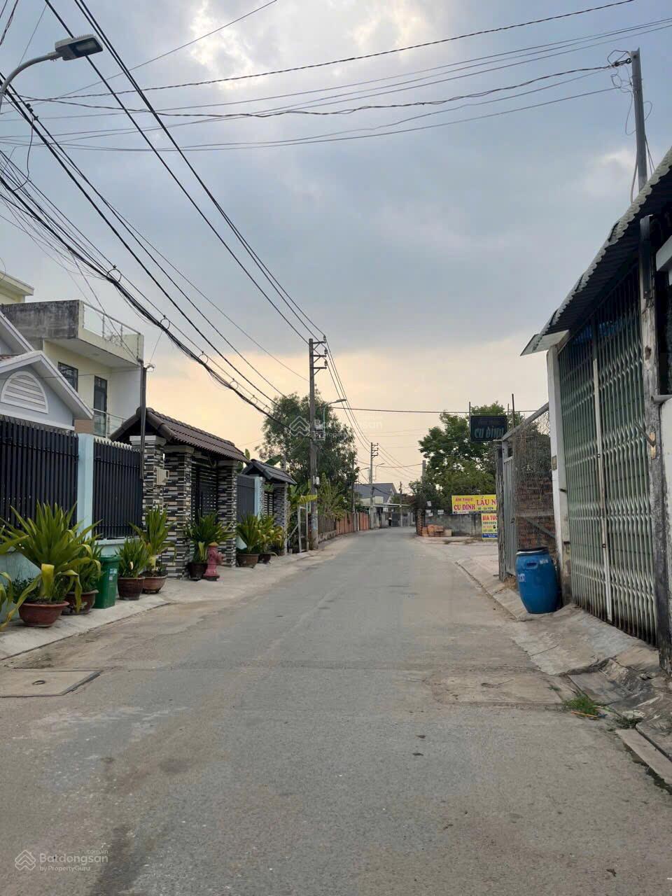 Bán gấp đất ngay Phước Thiện, liền kề Vinhomes Grand Park. Giá 4.25 tỷ/74m2