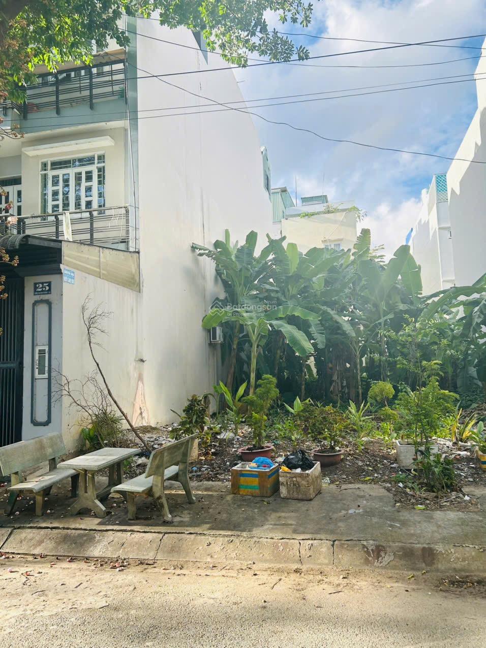 Bán lỗ lô đất đẹp không cống tụ, dt 5x24(120m2) giá 4t950 tỷ gần trường duy nhất 1 nền. Bán lỗ lô đất đẹp không cống tụ, dt 5x24(120m2) giá 4t950 tỷ gần trường duy nhất 1 nền.