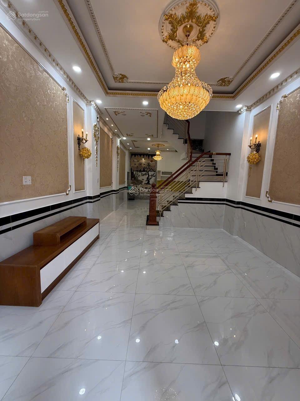 NHÀ 4 TẦNG KHU VIP LINH ĐÔNG GẦN PHẠM VĂN ĐỒNG- HXH- KHU AN NINH- DÂN TRÍ- SẠCH SẼ- KHÔNG NGẬP