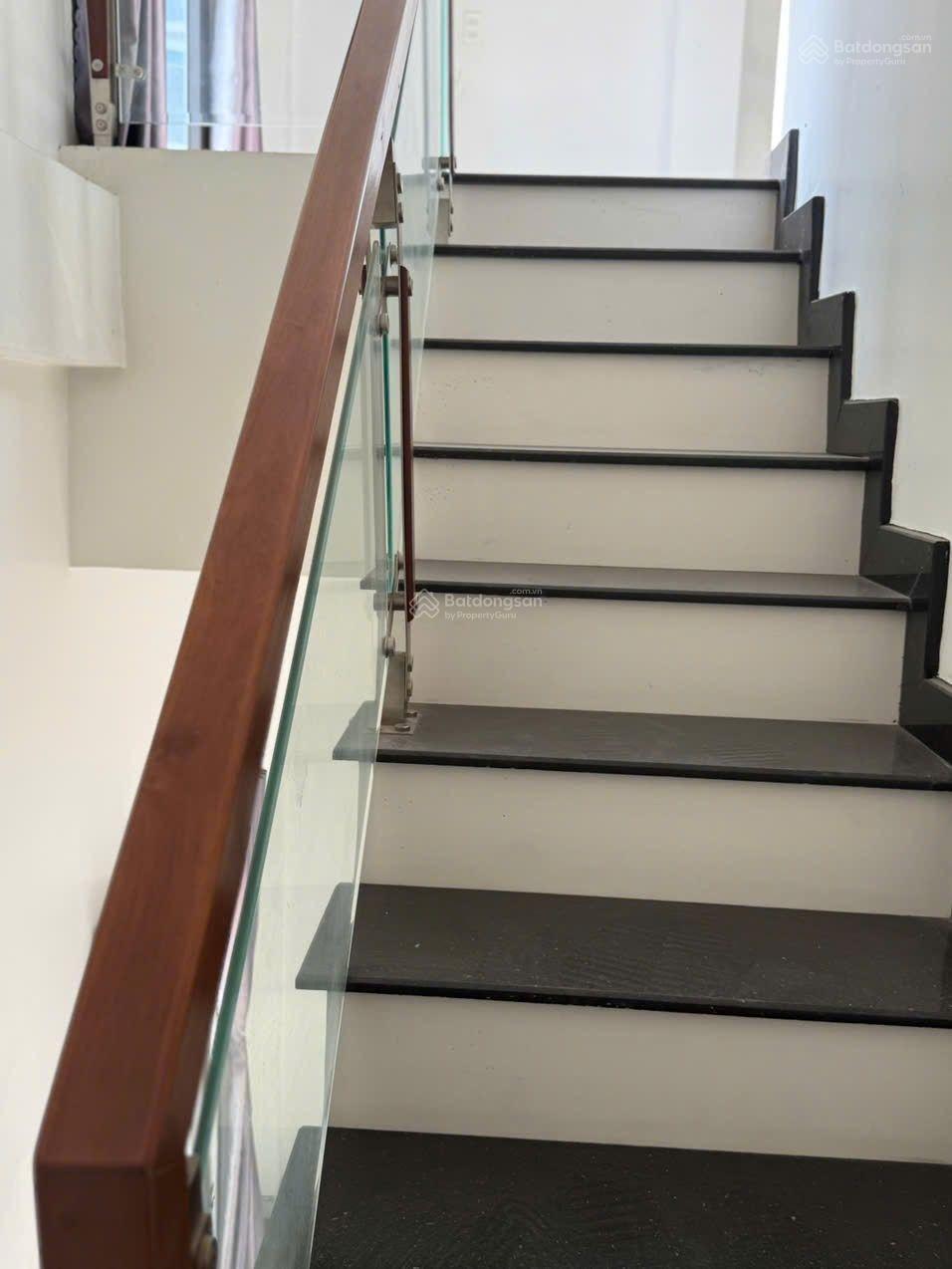 Chủ cần bán gấp nhà mặt tiền đường Ngũ Hành Sơn TPĐN