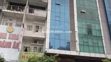 Nhà mặt phố tọa lạc tại Nguyễn Hữu Tiến- Lê Trọng Tấn, DTCN: 160m2 và Giá bán 17,8 tỷ.