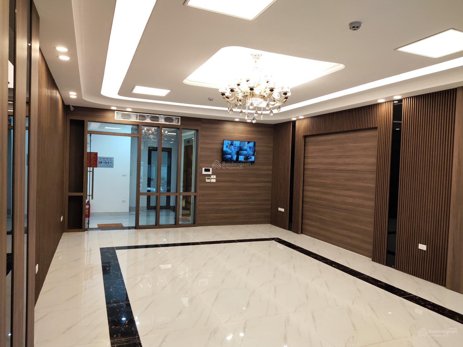 Bán nhà phố Hoàng Ngân, Quan Nhân quanh 40 tỷ 180m2 mt 8m 3 mặt thoáng có gpxd 7 tầng ô tô vào