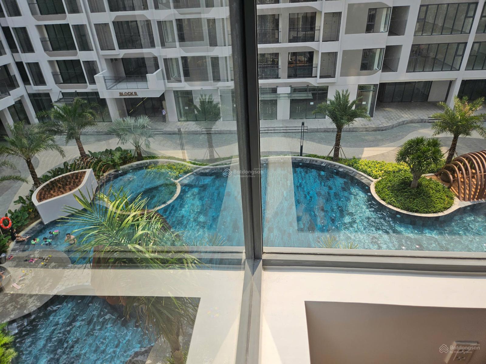 Bán căn hộ MT Eastmark City, góc view đẹp, 99,9m2=3PN + 3WC, sổ hồng, mới 100% chỉ 4,95 tỷ