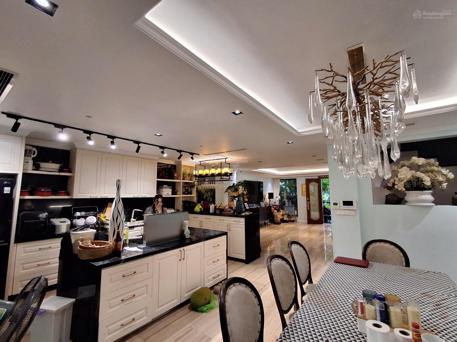 Bán toà CCMN phố Ngọc Thụy, Long Biên 120m2 x 7T thang máy - dòng tiền 1 tỷ/năm nhỉnh 26 tỷ Bán toà CCMN phố Ngọc Thụy, Long Biên 120m2 x 7T thang máy - dòng tiền 1 tỷ/năm nhỉnh 26 tỷ