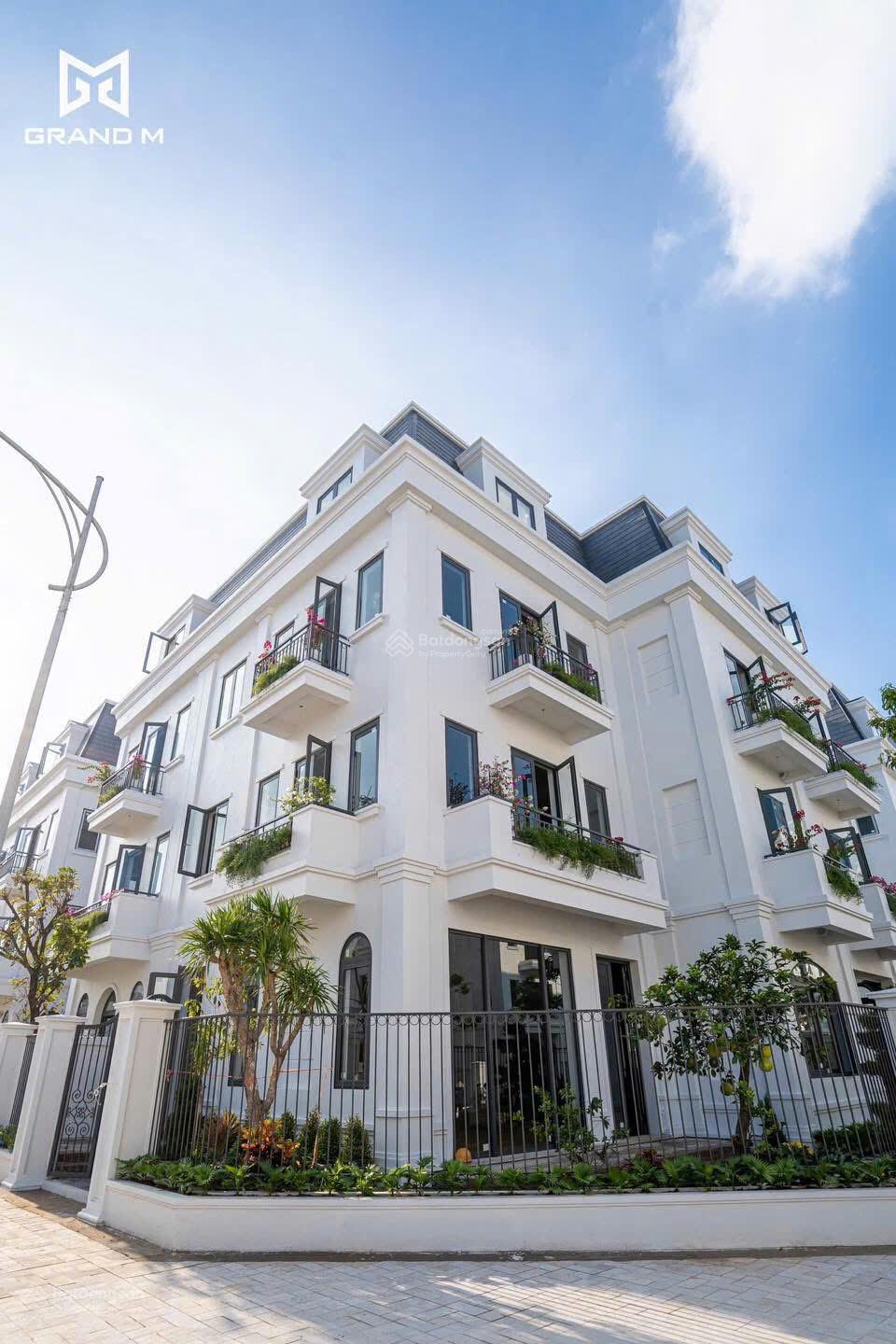 Ra hàng 20 căn biệt thự 4 tầng tại Solasta Mansion giá cực ưu đãi TTS CK ngay 3 tỷ, DT đất 212,5m2