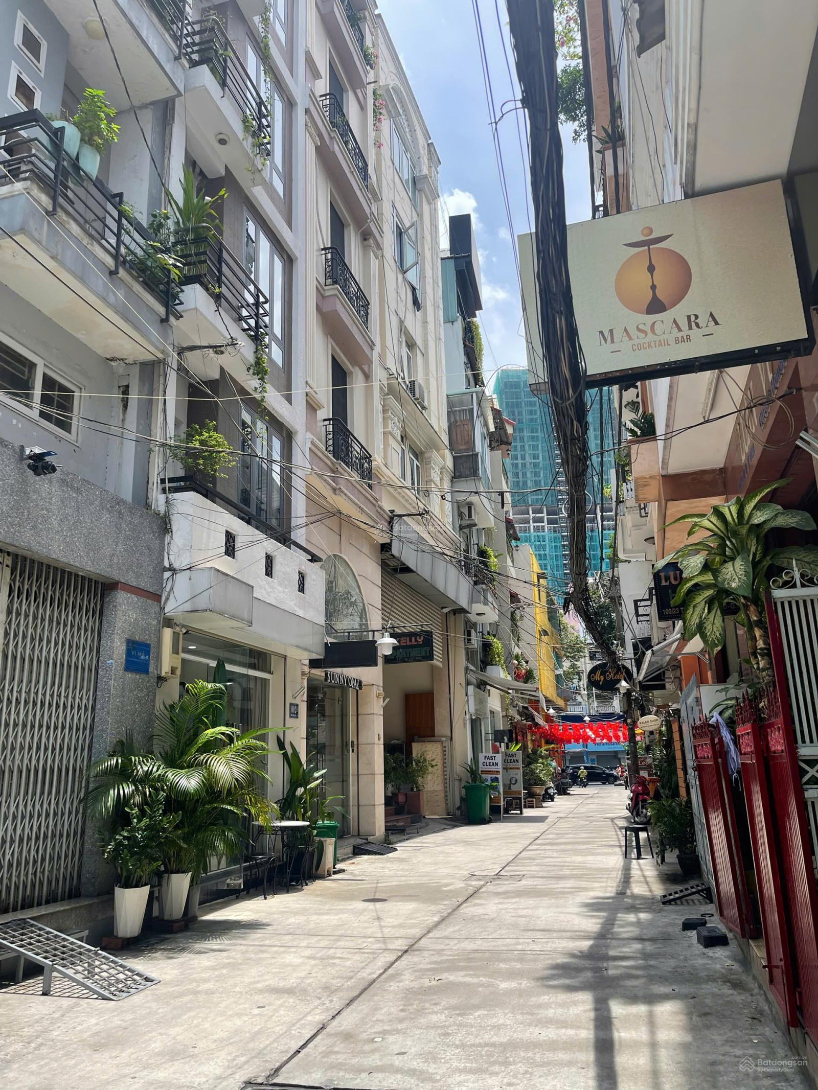 Hẻm xe hơi 8m Trần Hưng Đạo Quận 1. Bề ngang 8m căn góc 4 lầu giá 27 tỷ TL Hẻm xe hơi 8m Trần Hưng Đạo Quận 1. Bề ngang 8m căn góc 4 lầu giá 27 tỷ TL