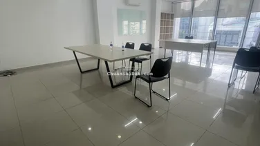 Cho thuê văn phòng đường Nguyễn Gia Trí, Bình Thạnh. DT 75m2 sàn k cột chỉ 18tr/ tháng