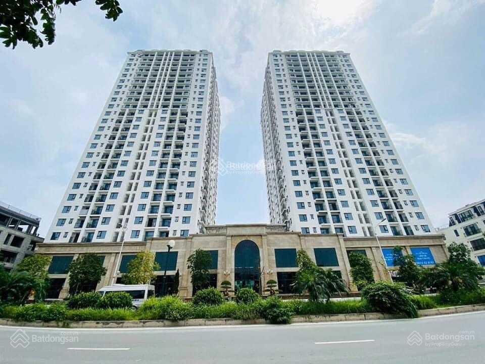 Chính chủ bán gấp căn 2PN, 2WC, DT 72m2. Giá chỉ: 6,4 tỷ tại HC Golden City, Long Biên Chính chủ bán gấp căn 2PN, 2WC, DT 72m2. Giá chỉ: 6,4 tỷ tại HC Golden City, Long Biên