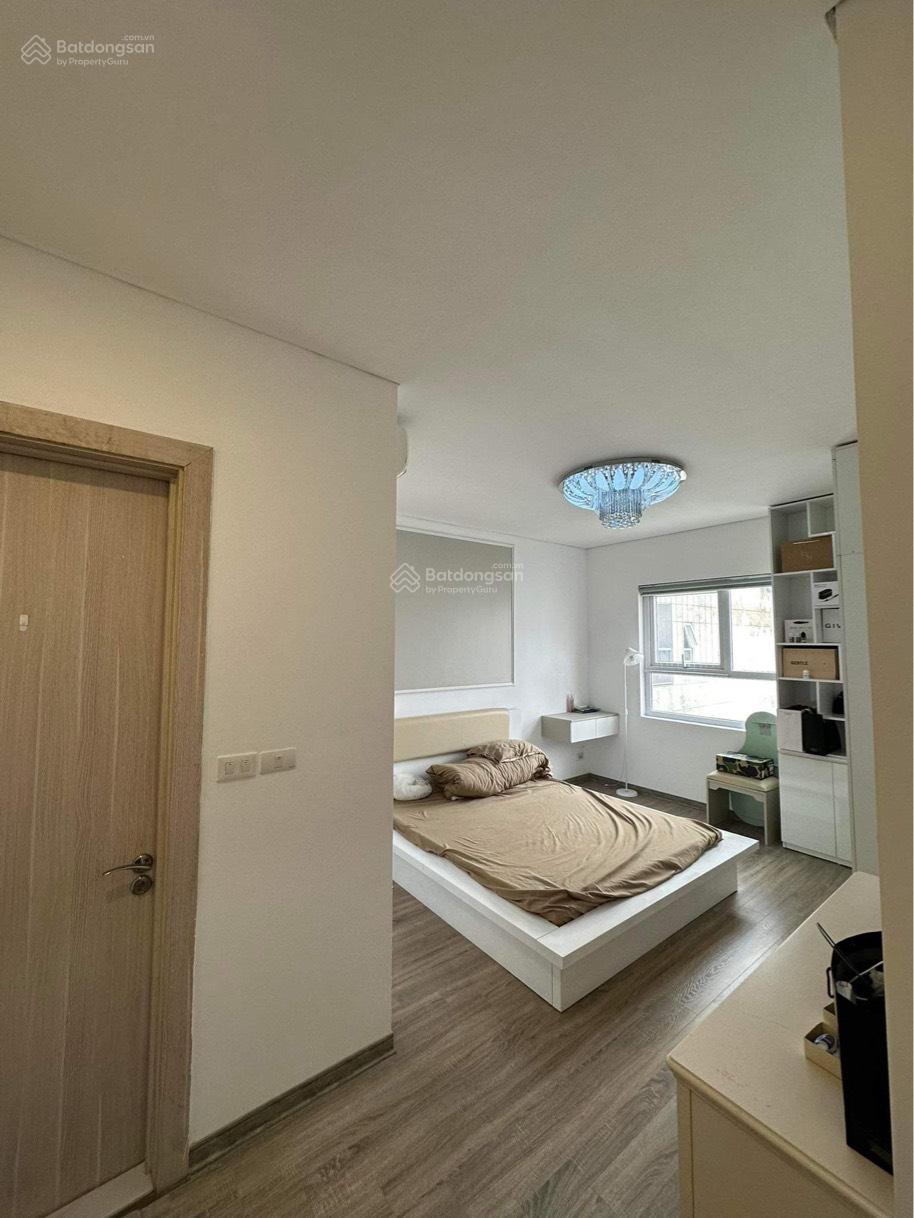 Hot, chính chủ nhờ bán căn hộ Golden Palace 2 ngủ siêu đẹp 85m2, giá 6,9 tỷ. LH: 0971 461 *** Hot, chính chủ nhờ bán căn hộ Golden Palace 2 ngủ siêu đẹp 85m2, giá 6,9 tỷ. LH: 0971 461 ***