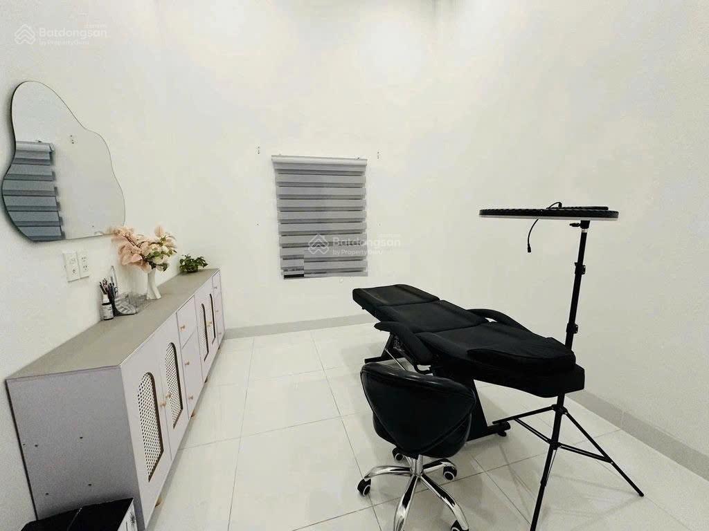 Chủ chuyển công tác nên cần bán căn nhà dt 6x14m KDC Centana ĐPT TP Hồ Chí Minh