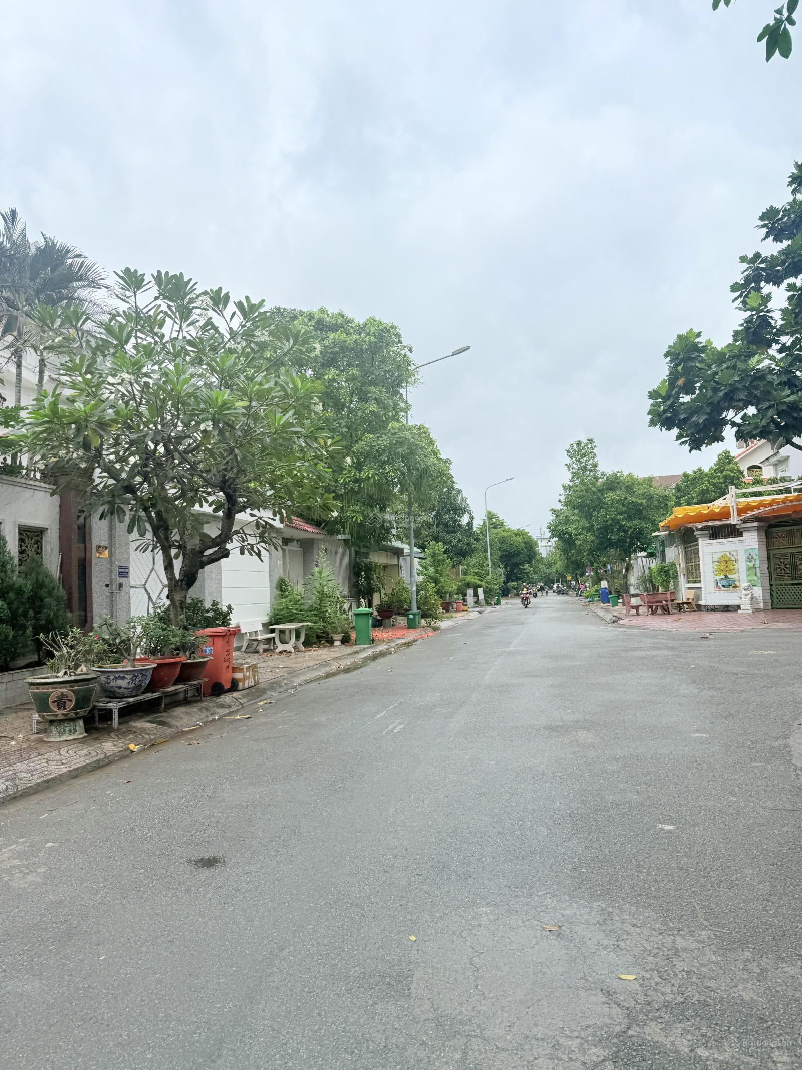 Bán lô biệt thự đơn khu dân cư Khang Điền, Phước Long B, DT: 302m2/22.7 Tỷ Bán lô biệt thự đơn khu dân cư Khang Điền, Phước Long B, DT: 302m2/22.7 Tỷ