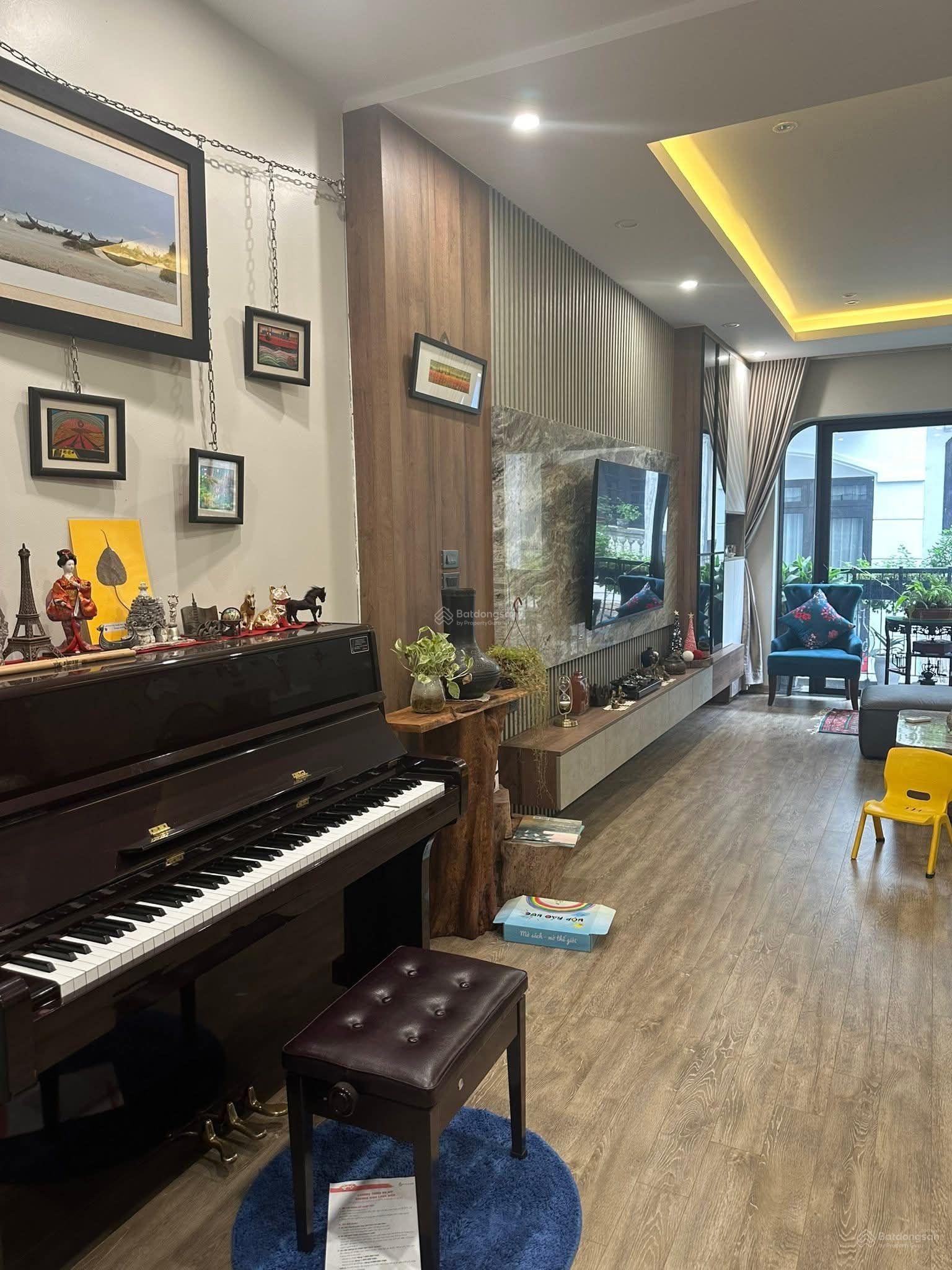 Bán nhà Giảng Võ 60mx5t giá 12 tỷ, hai mặt thoáng - 20m ra ô tô tránh - nhà xây cực đẹp - ô chờ TM Bán nhà Giảng Võ 60mx5t giá 12 tỷ, hai mặt thoáng - 20m ra ô tô tránh - nhà xây cực đẹp - ô chờ TM