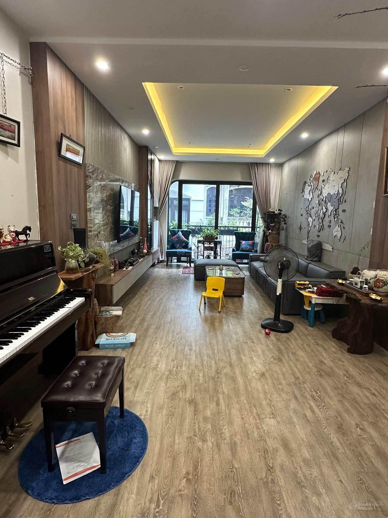 Bán nhà Giảng Võ 60mx5t giá 12 tỷ, hai mặt thoáng - 20m ra ô tô tránh - nhà xây cực đẹp - ô chờ TM Bán nhà Giảng Võ 60mx5t giá 12 tỷ, hai mặt thoáng - 20m ra ô tô tránh - nhà xây cực đẹp - ô chờ TM