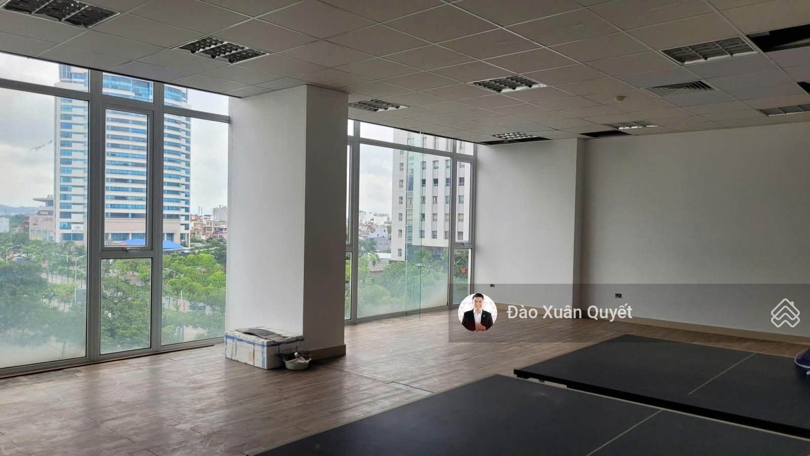 Cho thuê văn phòng tuyến 1 Lê Hồng Phong: 200k/m2. Cọc 1 thanh toán 3 - Kí 1 năm