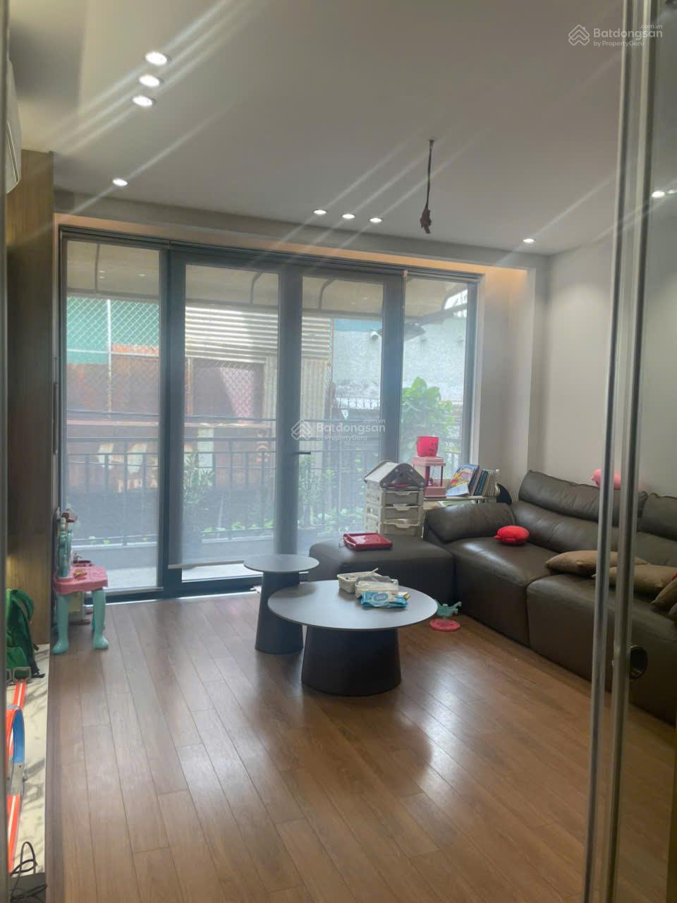 Nhỉnh 9 tỷ Siêu phẩm HXH thông Nguyễn Văn Công 4x14m. 5 tầng. 5PN, 6WC. Thang máy +full Nội Thất