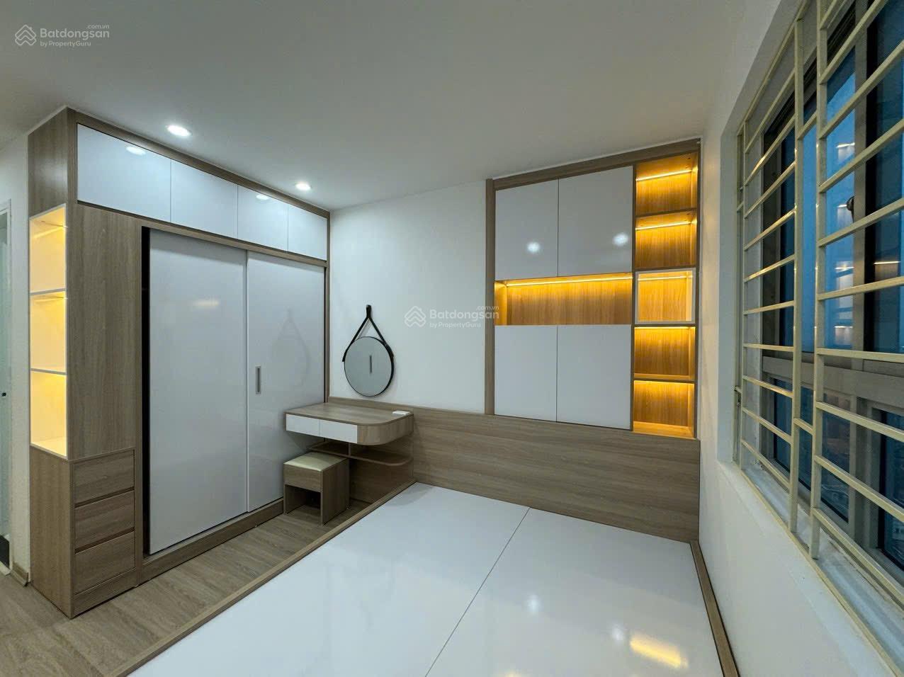 Chính chủ bán căn hộ toà 0CT1-x1-ĐN1 Bắc Linh Đàm DT 50m2 2 PN + vệ sinh giá 3.75tỷ LH 0962 552 ***