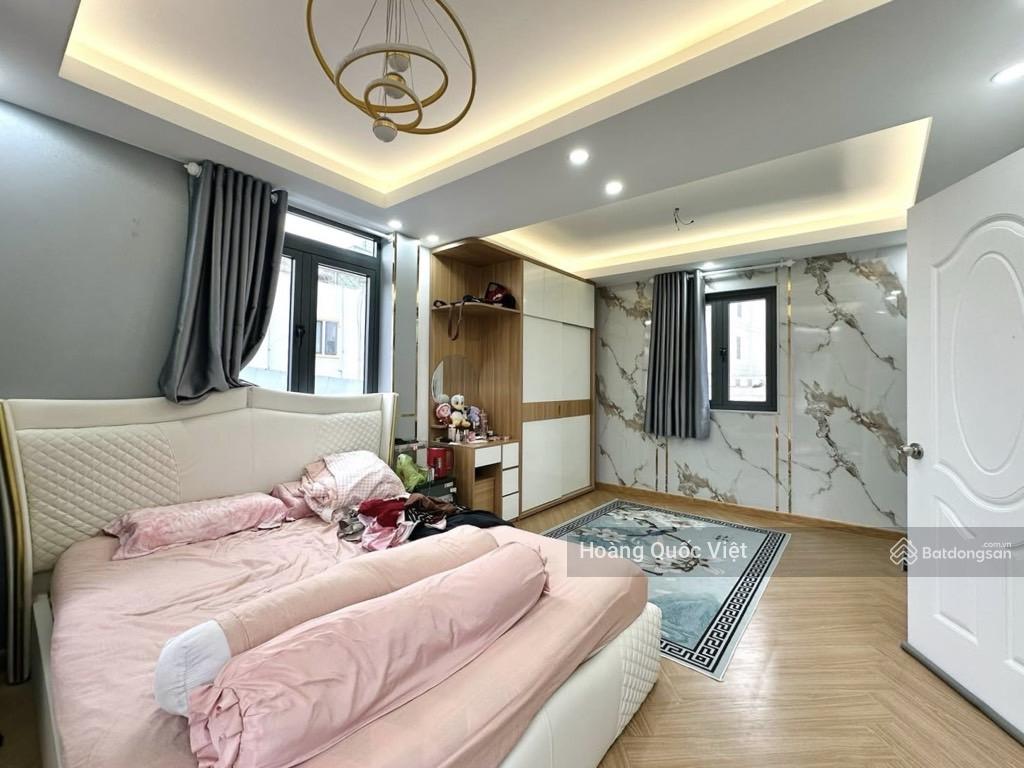 (Hiếm) Phường 25 Bình Thạnh - ngã 4 Hàng Xanh - 72m2 (4x18)m - 3 tầng ST. Giá 7.6 tỷ TL