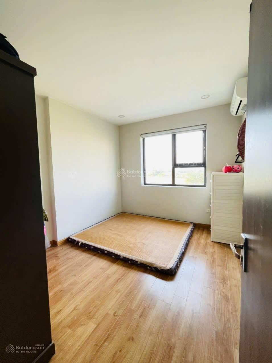 Cần cho thuê nhà mặt phố Đại Mỗ. mặt đường đôi . mặt tiền 12m 3 tầng. điện tích sàn tổng 170m2.