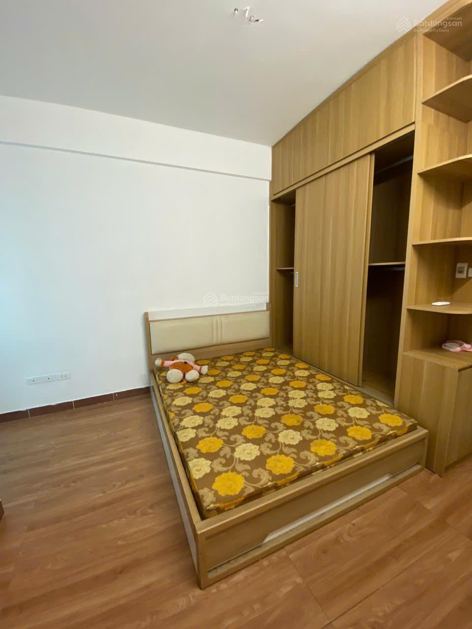 Cần cho thuê nhà mặt phố Đại Mỗ. mặt đường đôi . mặt tiền 12m 3 tầng. điện tích sàn tổng 170m2.