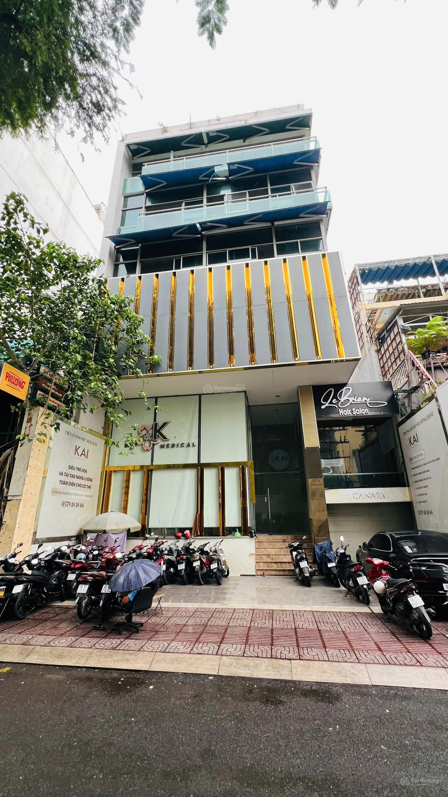 Mặt tiền ngang 9,5m 5 lầu đường Võ Văn Tần, P5, Quận 3