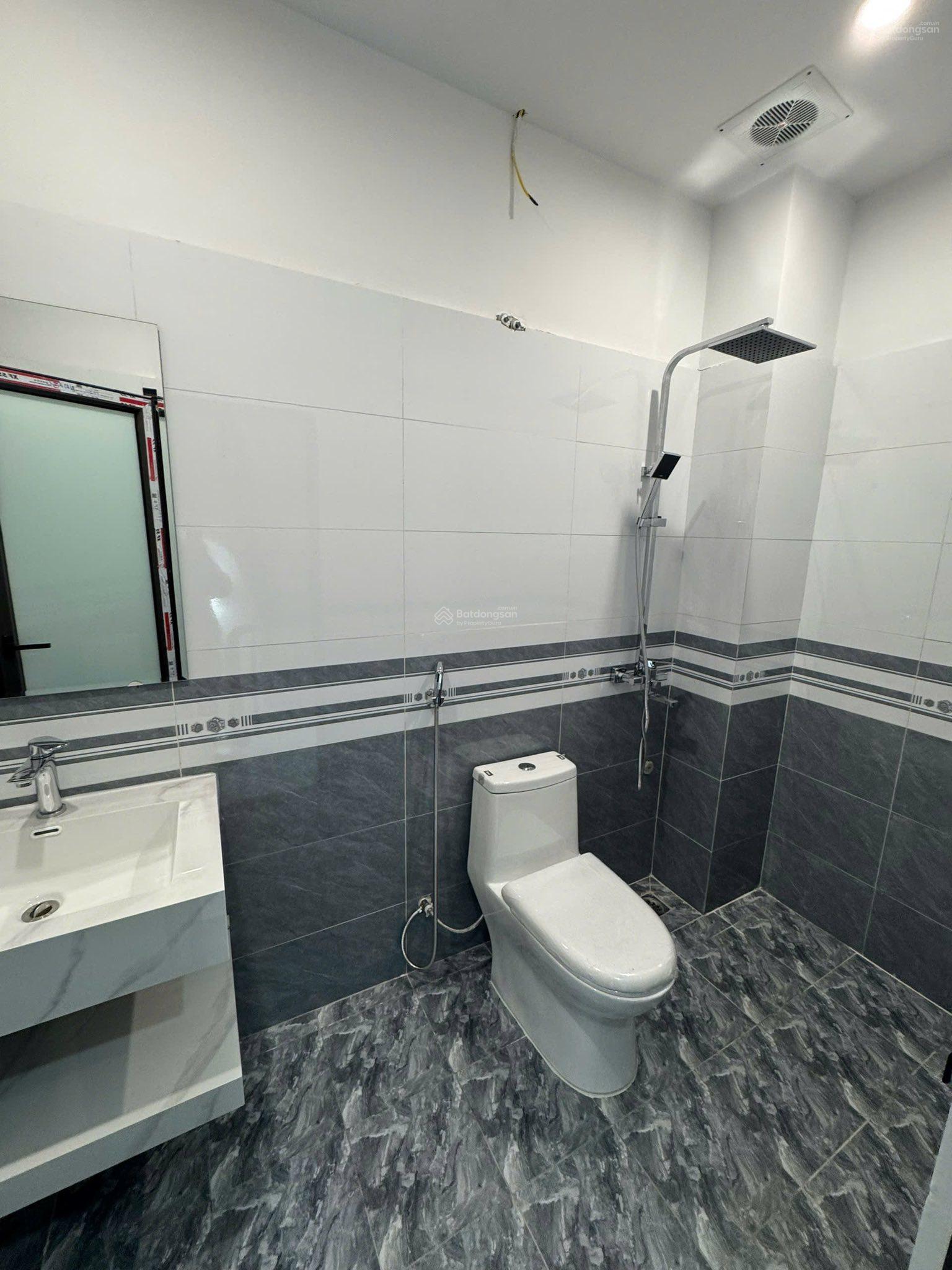 Chính chủ bán,ô tô tránh,kinh doanh, ngõ thông,hè thoáng(40m2-4 tầng)Phụng Châu-Chương Mỹ-4.75tỷ