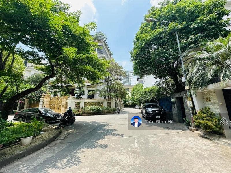 Đất Hiếm, đất biệt thự Vườn Đào DT176m2, MT11m, 99 tỷ Tây Hồ