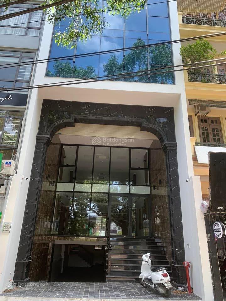 Cho thuê nhà Phố HOÀNG QUỐC VIỆT - CẦU GIẤY, 70m2 x 7T, 1 Tum, MT: 6m2. Thông sàn, Thang máy. 35tr