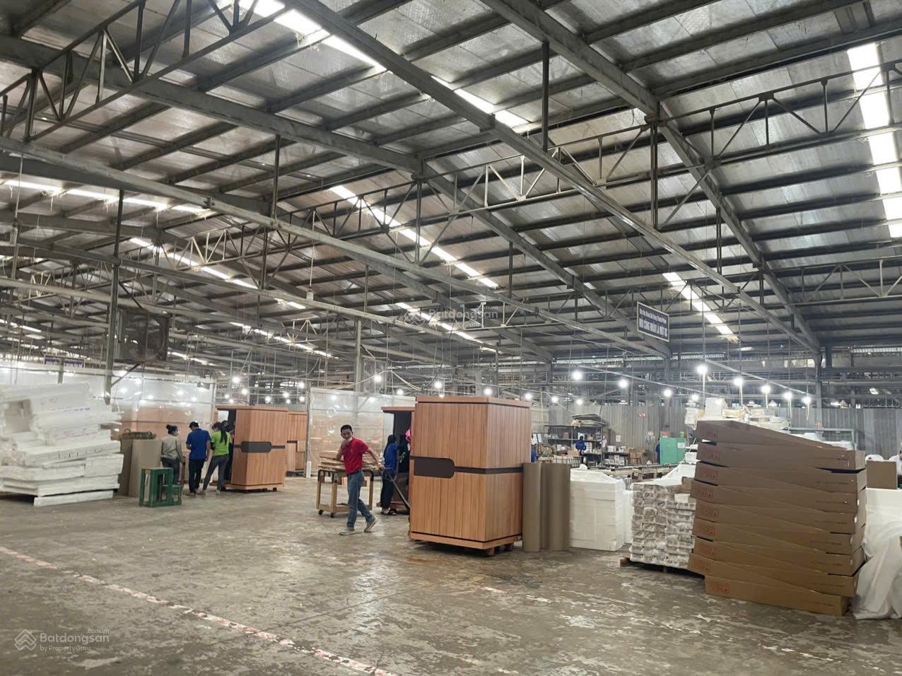 Bán nhà xưởng 17600m2 nhà xưởng tại Ấp Hóa Nhụt xã Tân Vĩnh Hiệp, H Tân Uyên Tỉnh Bình Dương Bán nhà xưởng 17600m2 nhà xưởng tại Ấp Hóa Nhụt xã Tân Vĩnh Hiệp, H Tân Uyên Tỉnh Bình Dương