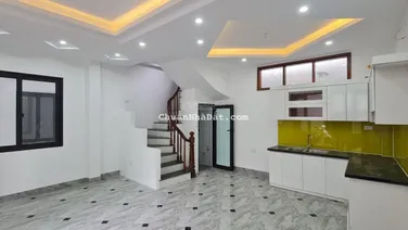 Nhà riêng 48m2 Trạm Trôi, Hoài Đức. Đơn lập 5 tầng, 4 phòng ngủ cạnh chợ Giang Xá. Nhà đẹp ở ngay