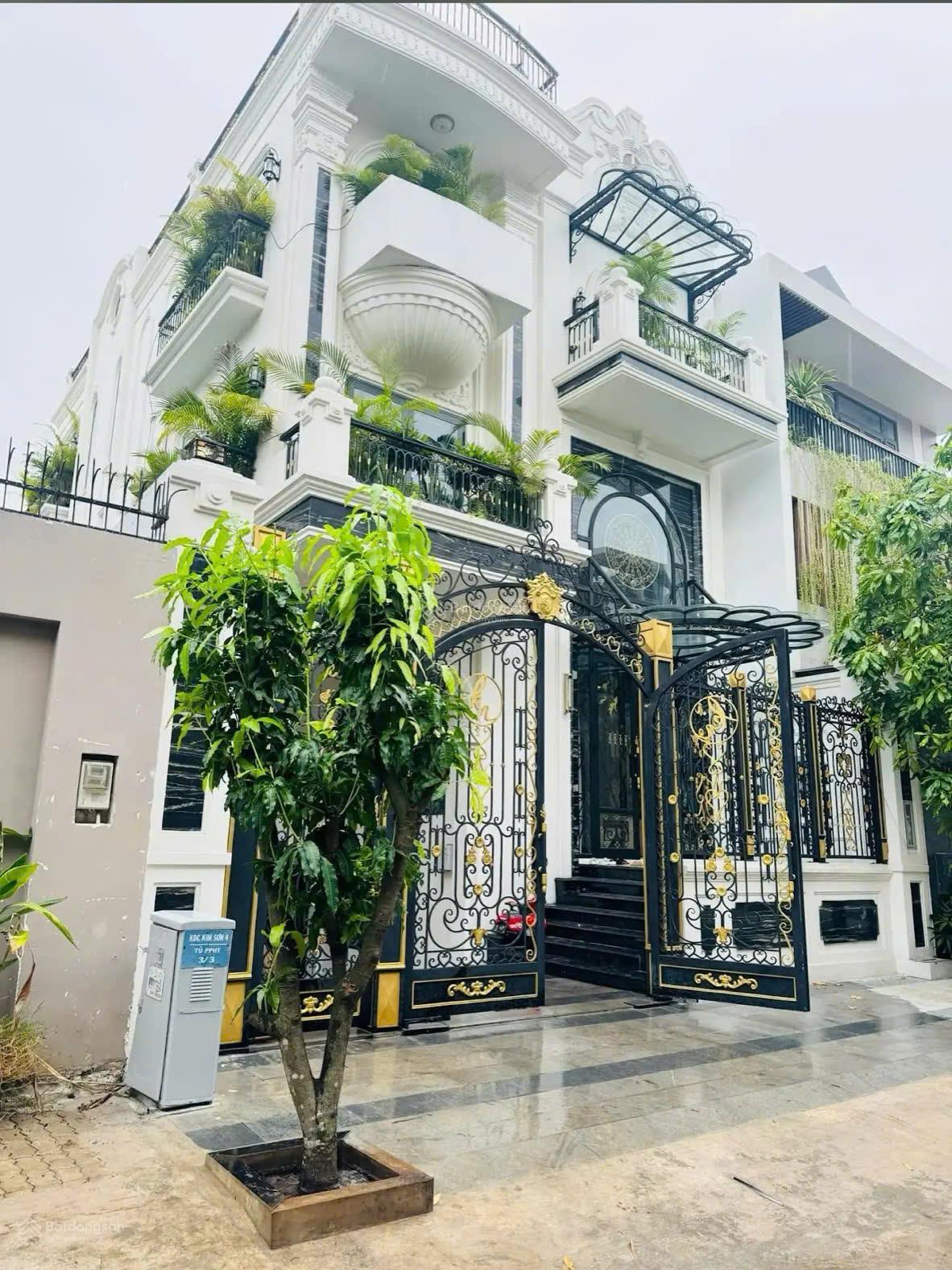 Bán gấp biệt thự siêu đẹp ngay trung tâm tài chính Thủ Thiêm -Lưu Đình Lễ , An Khánh Q2- Gía 32 tỷ Bán gấp biệt thự siêu đẹp ngay trung tâm tài chính Thủ Thiêm -Lưu Đình Lễ , An Khánh Q2- Gía 32 tỷ