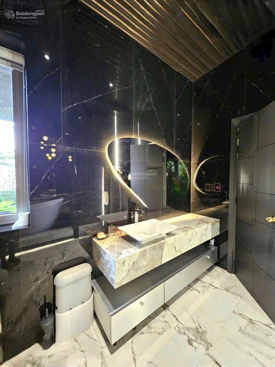 GẤP. Chủ thiện chí gửi bán gấp Biệt thự đơn lập có hồ bơi Hưng Thái 2 Phú Mỹ Hưng giá 119 tỷ GẤP. Chủ thiện chí gửi bán gấp Biệt thự đơn lập có hồ bơi Hưng Thái 2 Phú Mỹ Hưng giá 119 tỷ