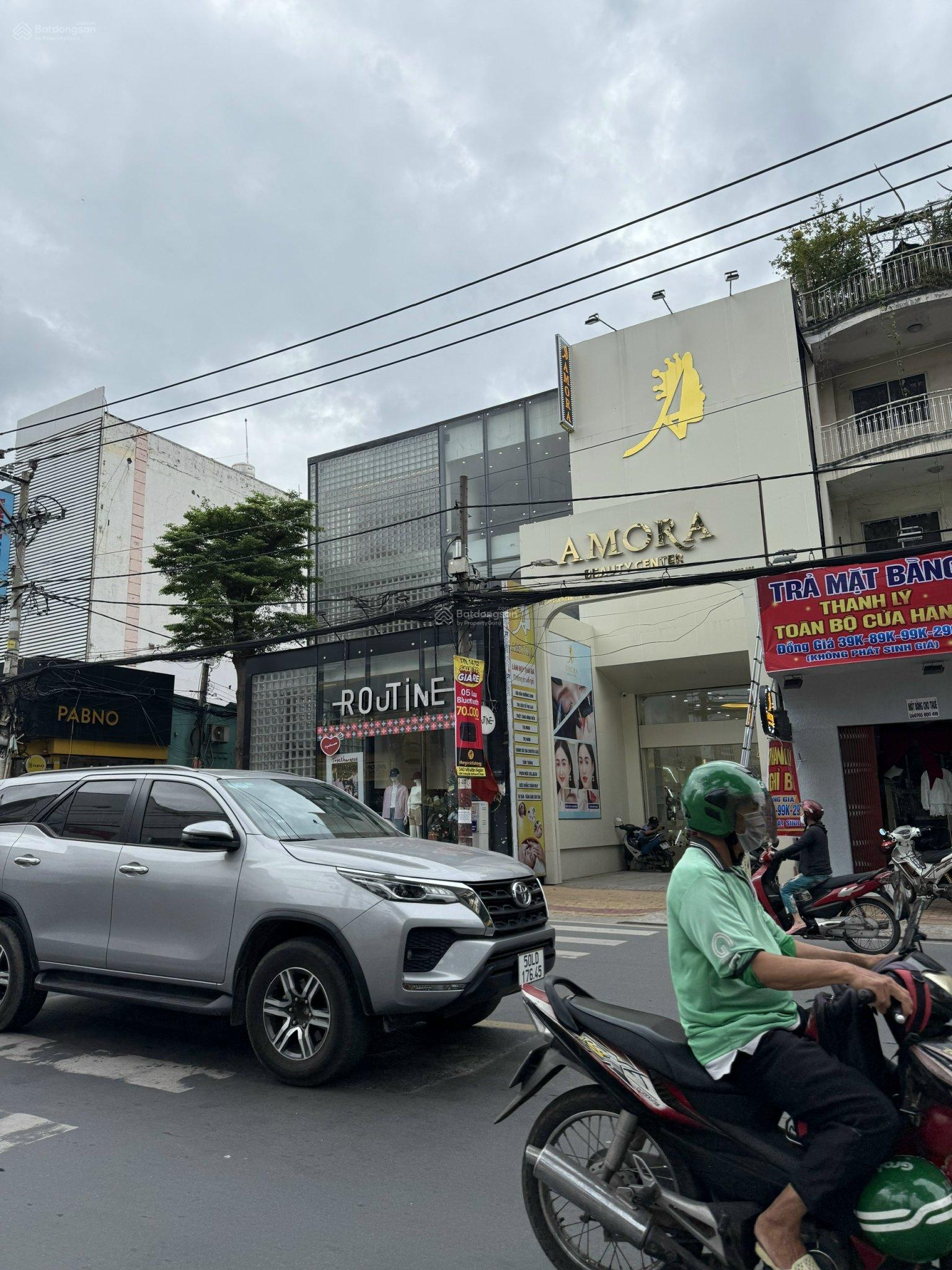 Cho thuê Nhà 3 tCho thuê Nhà 3 tầng mặt tiền Đỗ Xuân Hợp, DT 5.25x25m, thuê lâu dài, giá 40tr/tháng Cho thuê Nhà 3 tCho thuê Nhà 3 tầng mặt tiền Đỗ Xuân Hợp, DT 5.25x25m, thuê lâu dài, giá 40tr/tháng