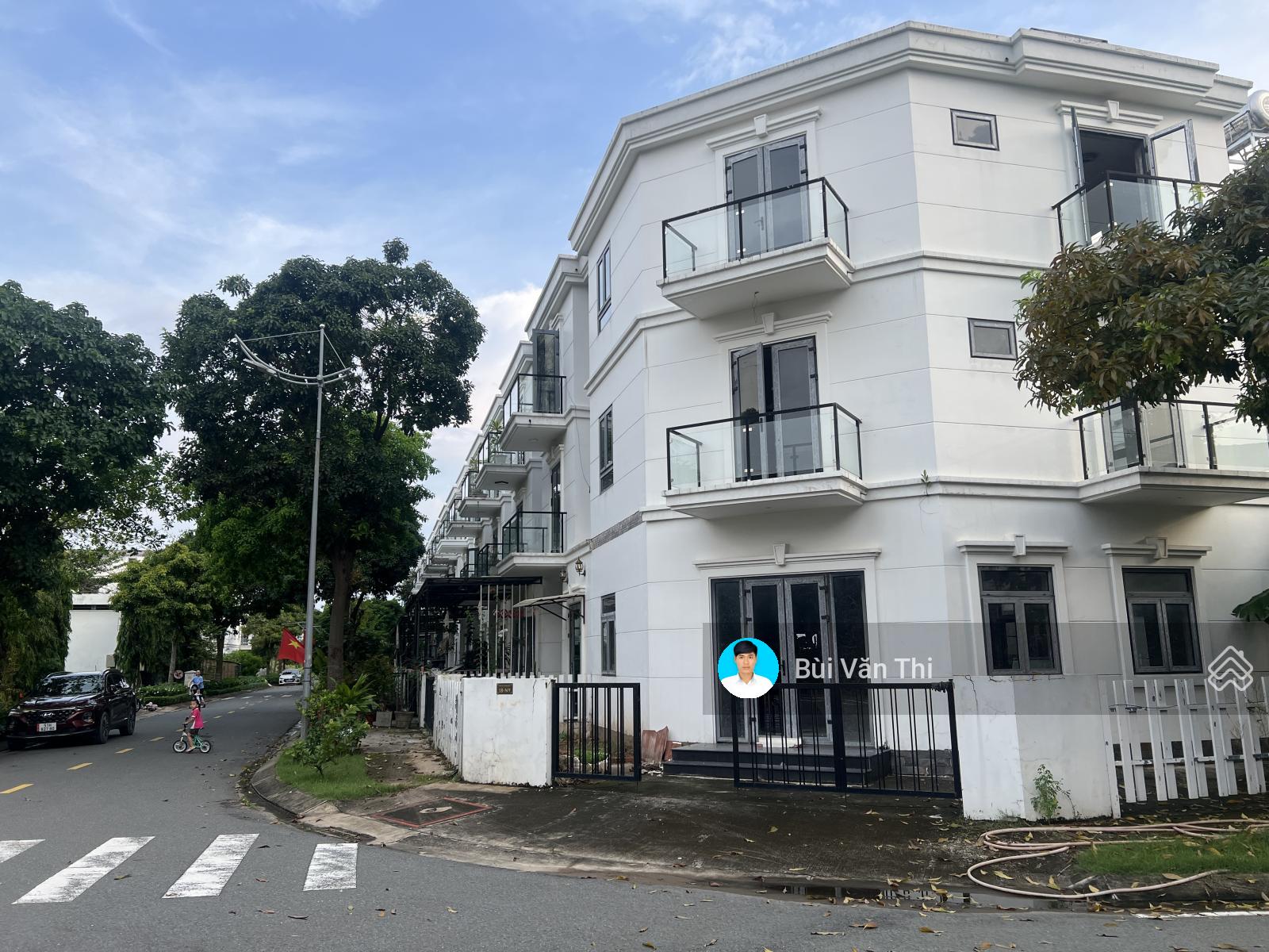 Chính Chủ Gửi Bán Căn Góc 2 mặt Tiền .