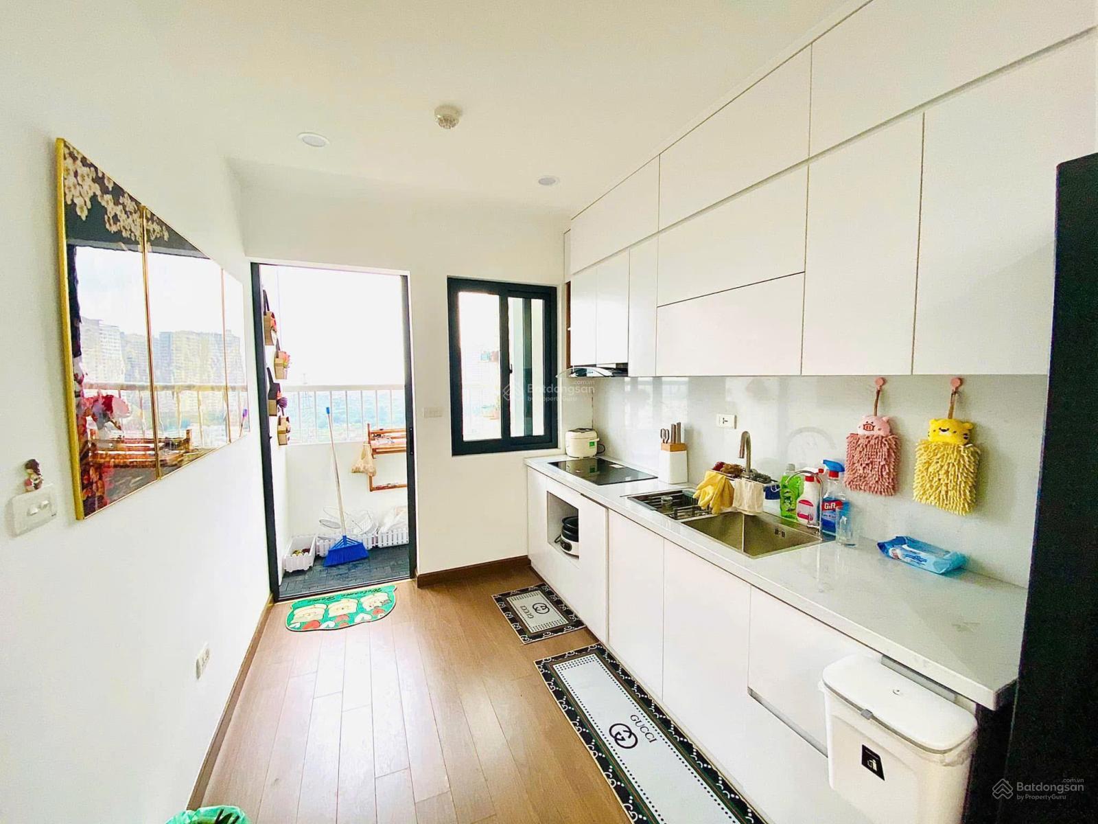 Bán nhanh căn 2PN 2WC tầng trung siêu đẹp full nội thất liền tường toà CT2 Yên Nghĩa