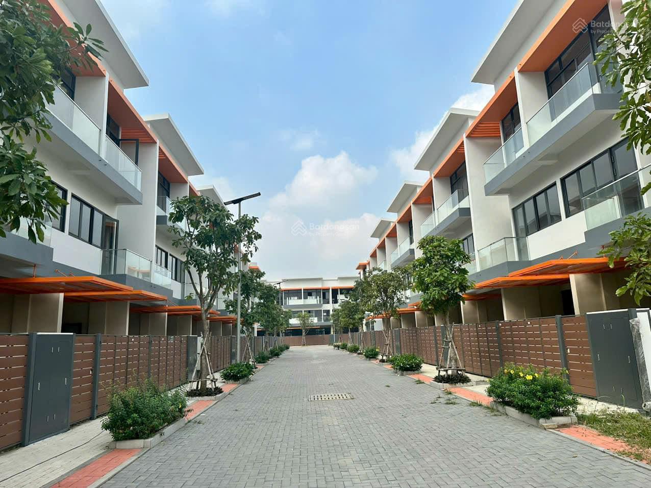 Hàng độc giá gốc CĐT biệt thự shophouse căn góc ghép duy nhất tại D.A Elite Life DT 172m2 giá 9tỷ Hàng độc giá gốc CĐT biệt thự shophouse căn góc ghép duy nhất tại D.A Elite Life DT 172m2 giá 9tỷ