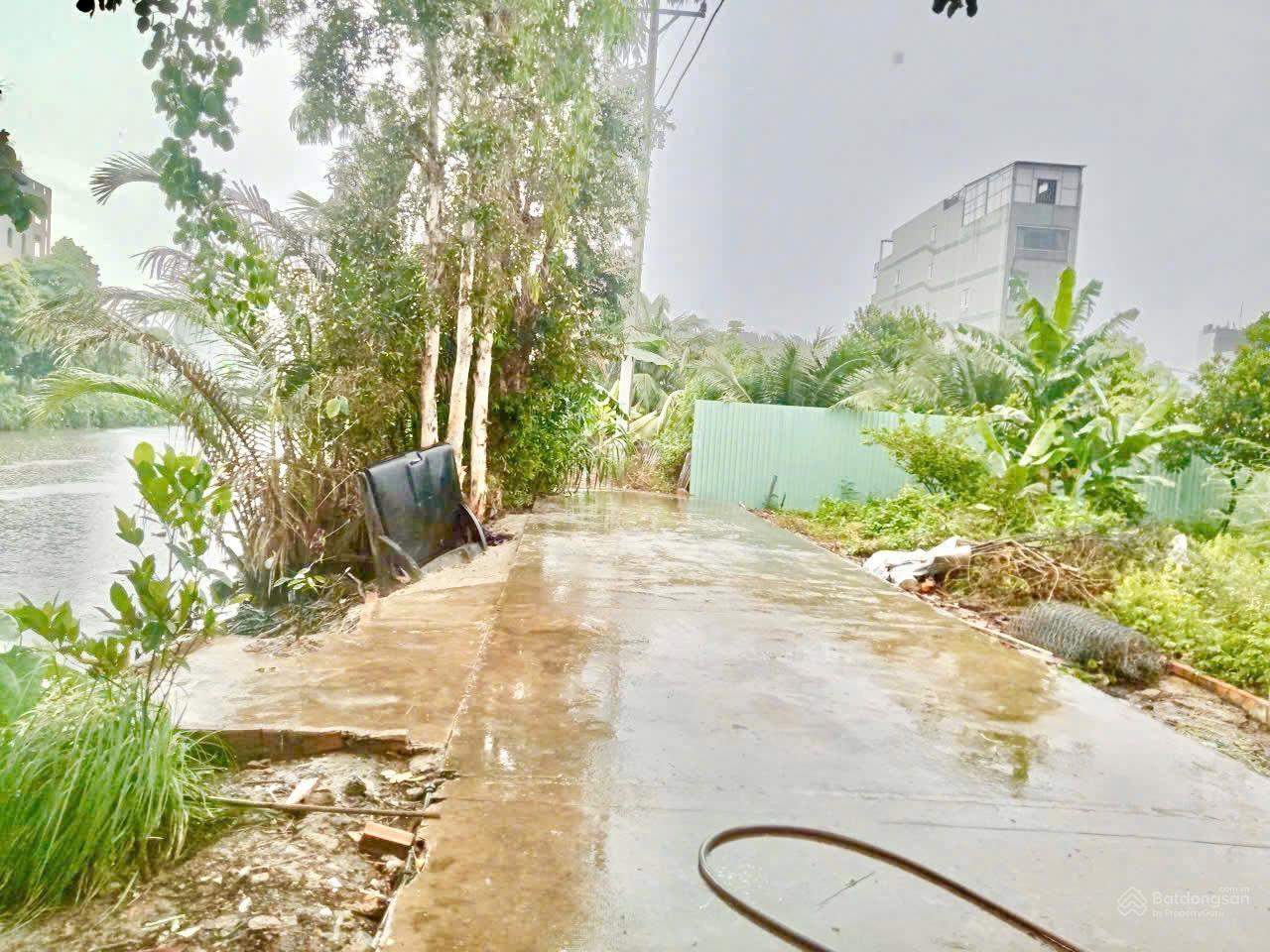 Mặt tiền sông ông Đụng. Lô 4: 106m. Thổ cư 50m2 (5x21m) giá: 3.75 tỷ thương lượng nhẹ Mặt tiền sông ông Đụng. Lô 4: 106m. Thổ cư 50m2 (5x21m) giá: 3.75 tỷ thương lượng nhẹ