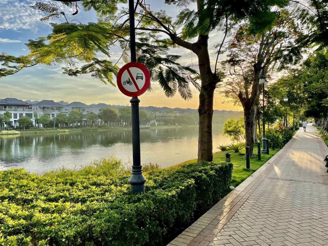 Bán nhà biệt thự Lakeview Song Hành