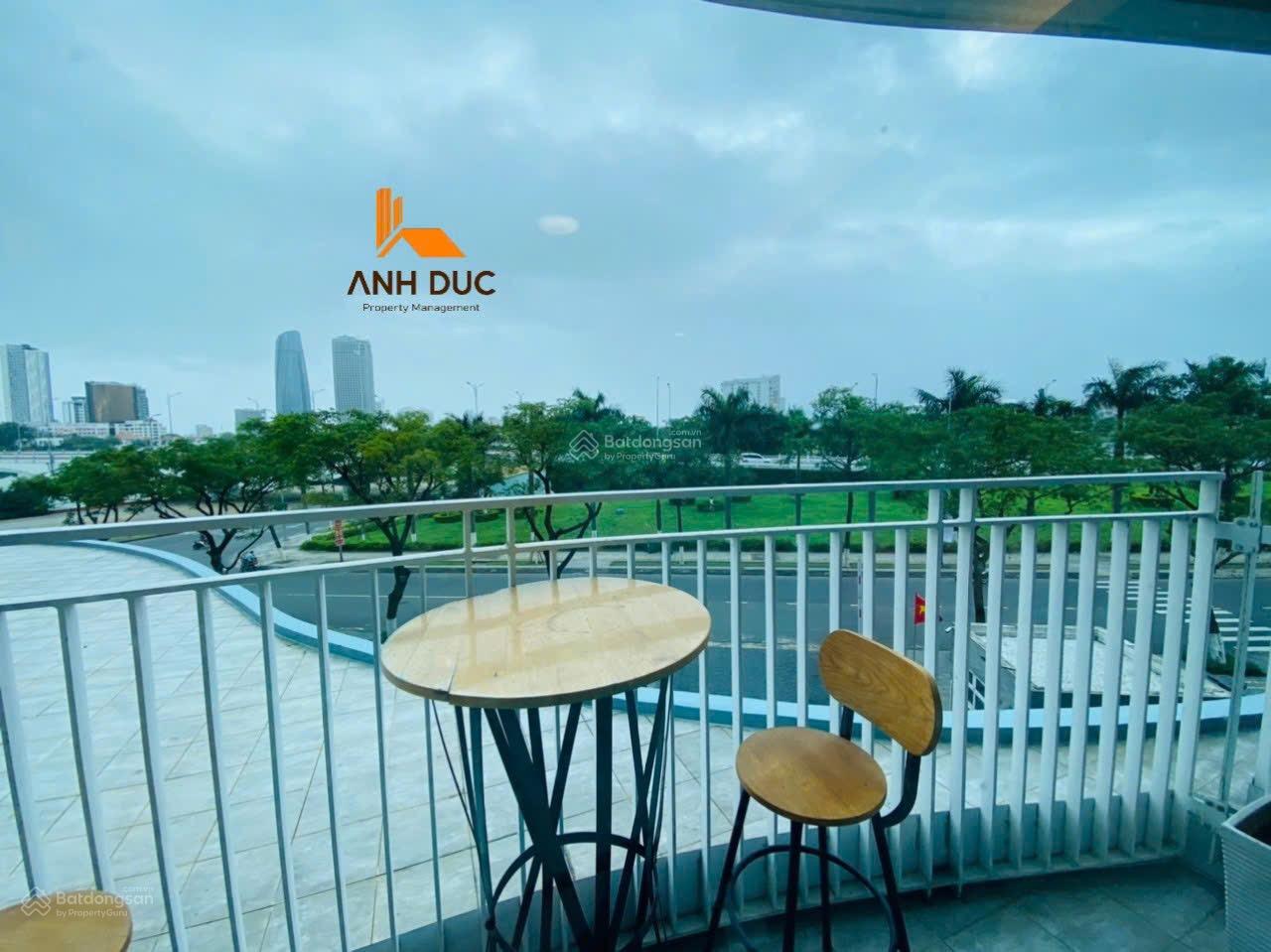 Bán CH Azura loại 3PN, tầng thấp DT 188m2 bán đầy đủ nội thất, giá rẻ nhất TT 11.9 tỷ. LH Ms Linh