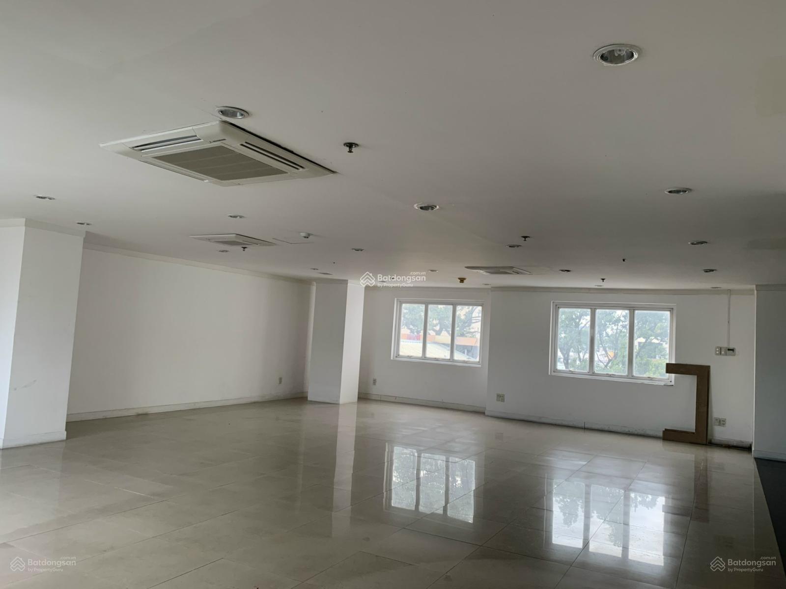 Cho thuê văn phòng đường Lê Trung Nghĩa, P12, Quận Tân Bình DT 80m2 - 110m2 giá 18 triệu /tháng