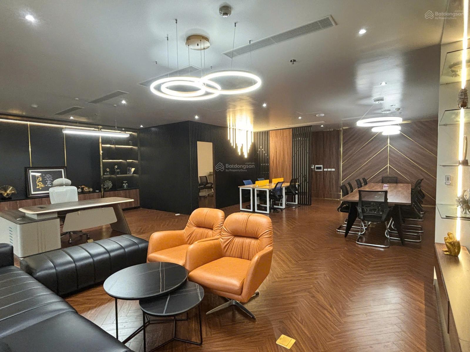 CĐT cho thuê văn phòng hạng A Epic 19 Duy Tân 150m2 cắt 50m2 - 80m2 - 100m2 sẵn đồ nội thất đẹp