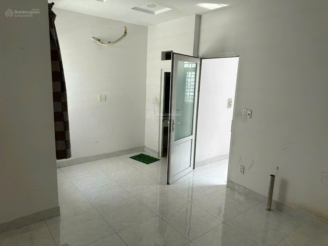 Bán nhà mặt đường 12m, P. Cát Lái, Quận 2 cũ