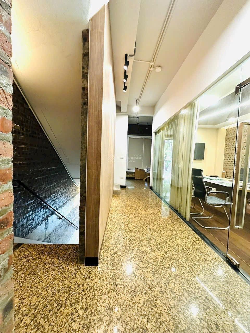 Bán LK54 Hạ Đình - Thanh Xuân. 160m2 x5 nổi 1 hầm MT 10m giá 43,5 tỷ,lô góc đẹp nhất khu, Hoàn công