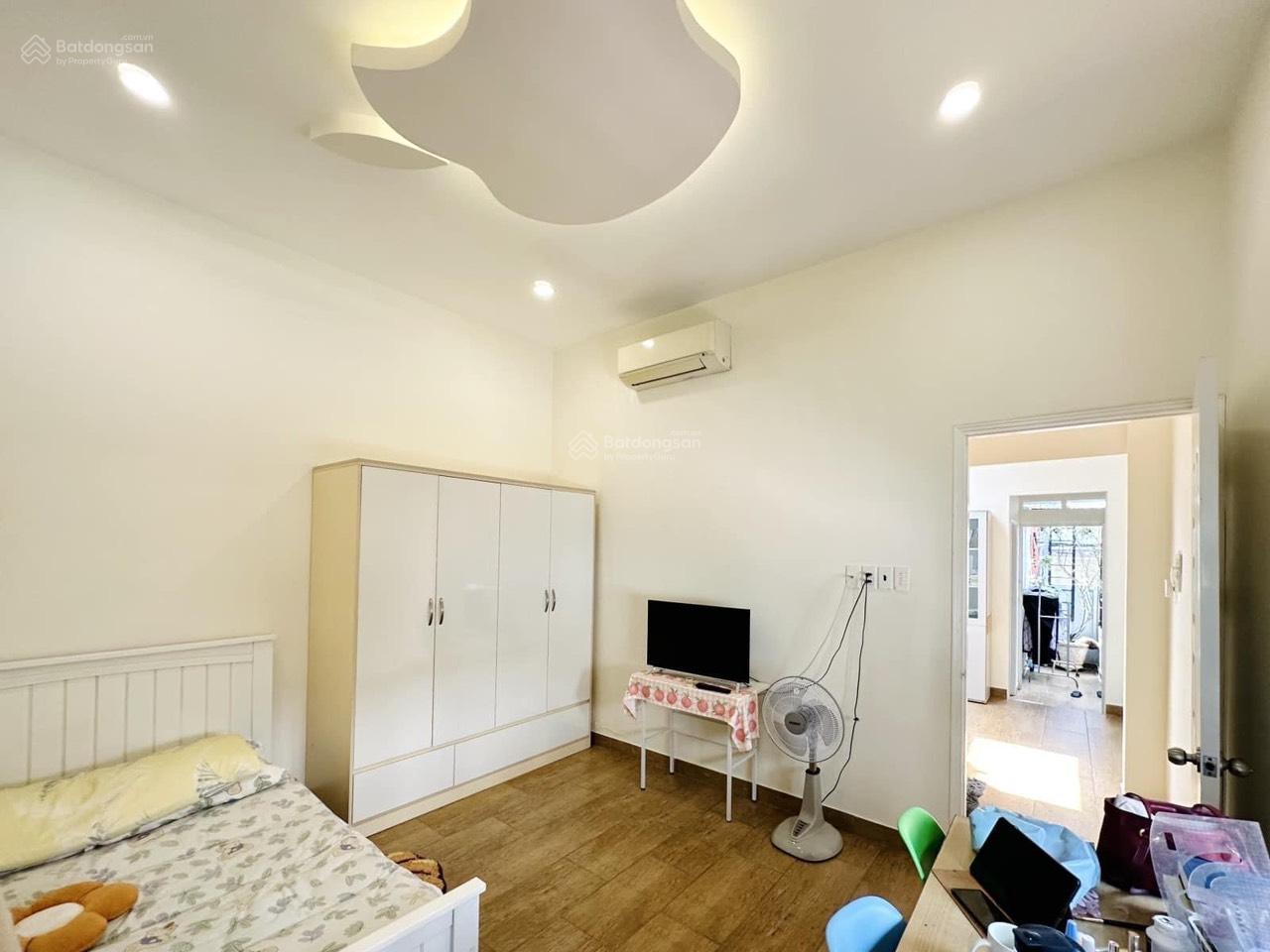 Bán nhà MT đường nhựa 8m CX Phú Lâm D, 56m3, 3 tầng BTCT, 4 PN, kế bên chợ Hồ Trọng Quý, st Mega