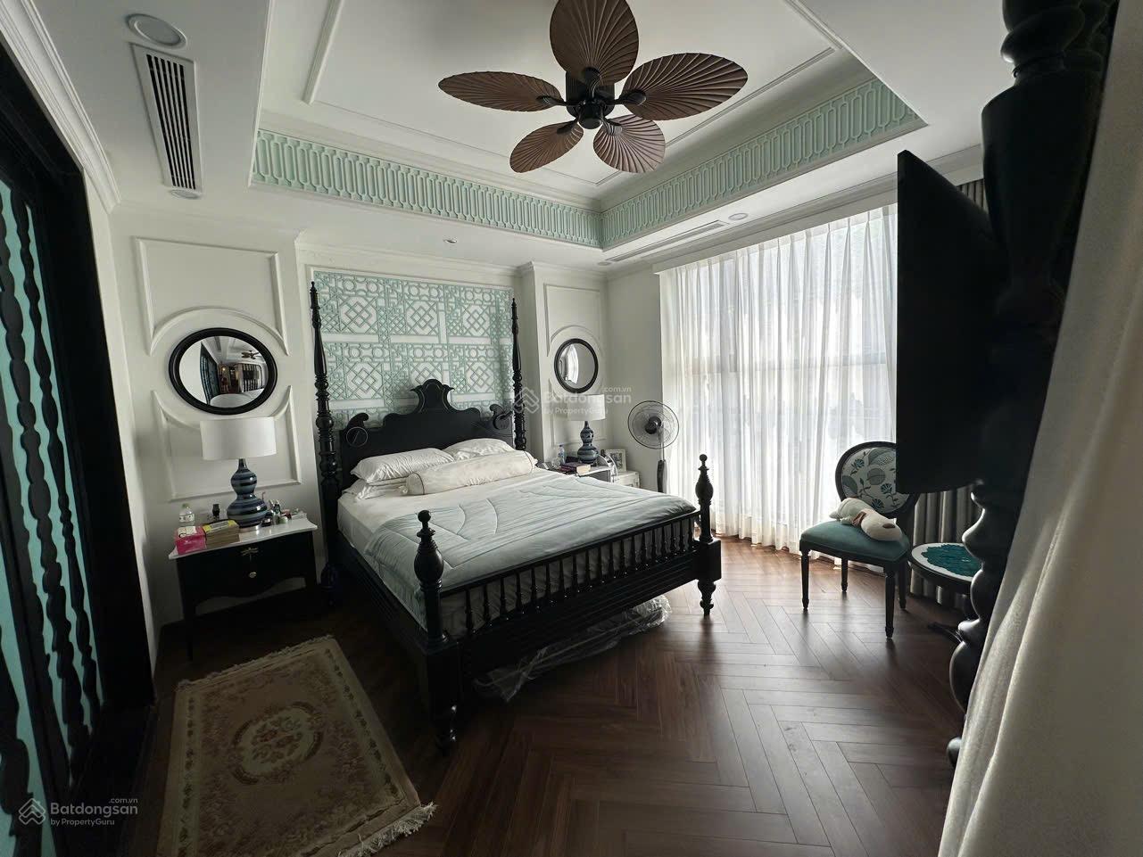 Gia đình bán căn duplex 270m 4 ngủ 4wc nhà nội thất full nhập khẩu italy