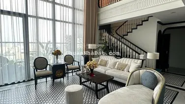 Gia đình bán căn duplex 270m 4 ngủ 4wc nhà nội thất full nhập khẩu italy