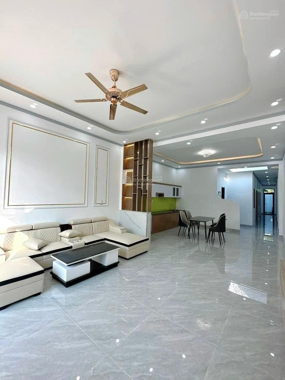 Bán nhà cấp 4 giá rẻ đường Trịnh Quang Nghị gần chợ Phú Lạc - SHR - 760 TR